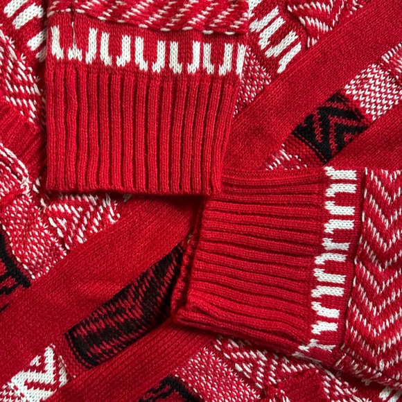 No Boundaries Red & White Jacquard Cardigan with Faux Fur Hood - NWT - Picture 7 of 8